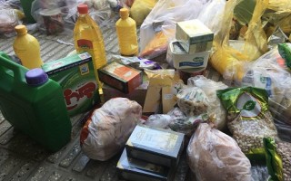 توزیع ۴۰۰ سبد کالا به نیازمندان توسط اهالی کوی شهید مهجوری قائم‌شهر