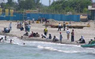 شناگاه‌های فوق‌بحرانی و آلوده در دریای مازندران اعلام شد/ مردم و مسافران به توصیه‌ها توجه کنند