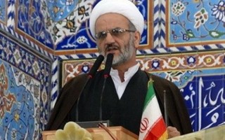 روحانیون اجازه تحریف تاریخ انقلاب اسلامی را ندهند
