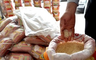 کلاغ پَر برنج از روی سفره مردم/ خلاء نظارت، بازار برنج را آشفته کرد