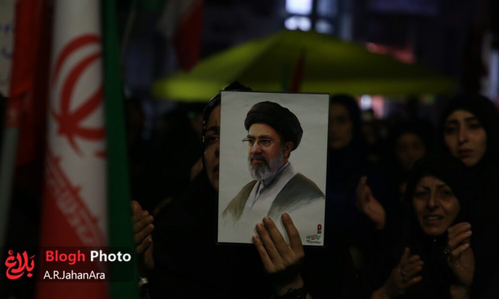 طنین لبیک یا خامنه‌ای در میدان طالقانی قائم‌شهر